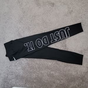 Nike Dri-Fit Leggings - Medium